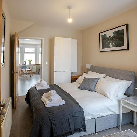Bright And Luxurious Flat In The Heart Of Reading Daire Dış mekan fotoğraf